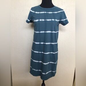 Old Navy Blue-Green Tee